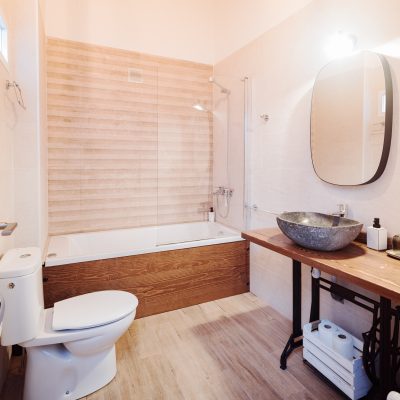 Ca Pelegri_Escorzaphoto_baño3_penyagolosa_les useres